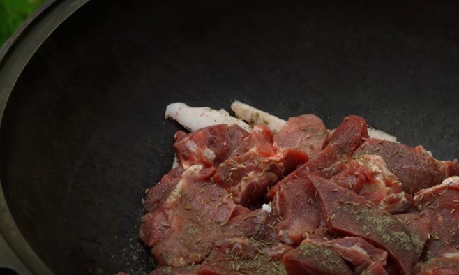 Царский обед в казане вкуснее плова: настоящая басма за 2 часа времени
