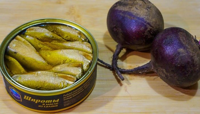 Шпроты и свекла. За 10 минут на столе салат вкуснее шубы.